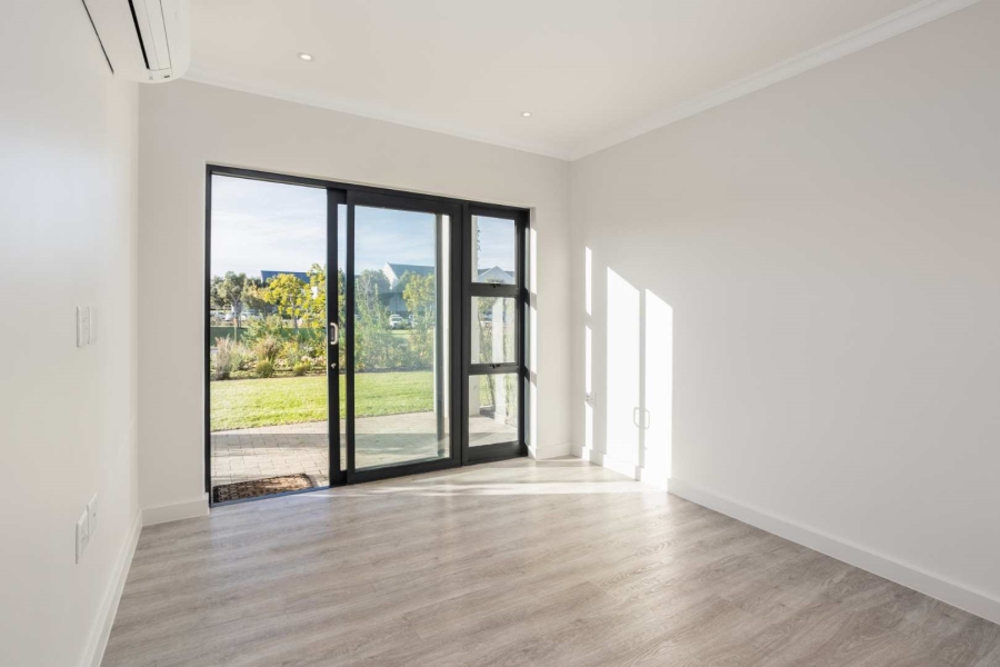 1 Bedroom Property for Sale in Val De Vie Estate Western Cape